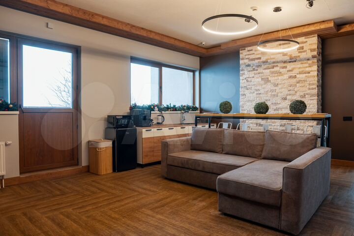 3-к. квартира, 147 м², 3/3 эт.