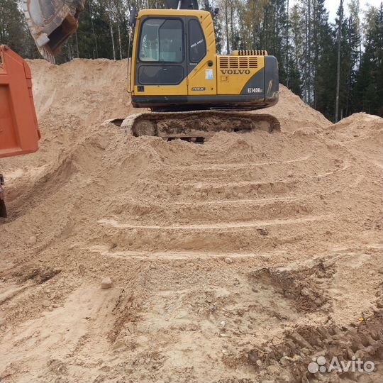 Гусеничный экскаватор volvo