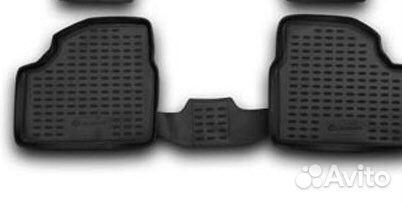 Резиновый коврик задний новый