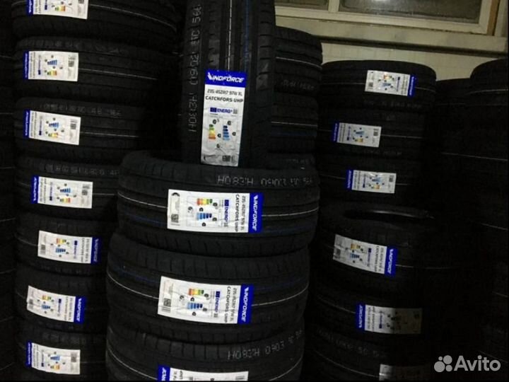 Windforce Catchfors UHP 235/45 R17 97W