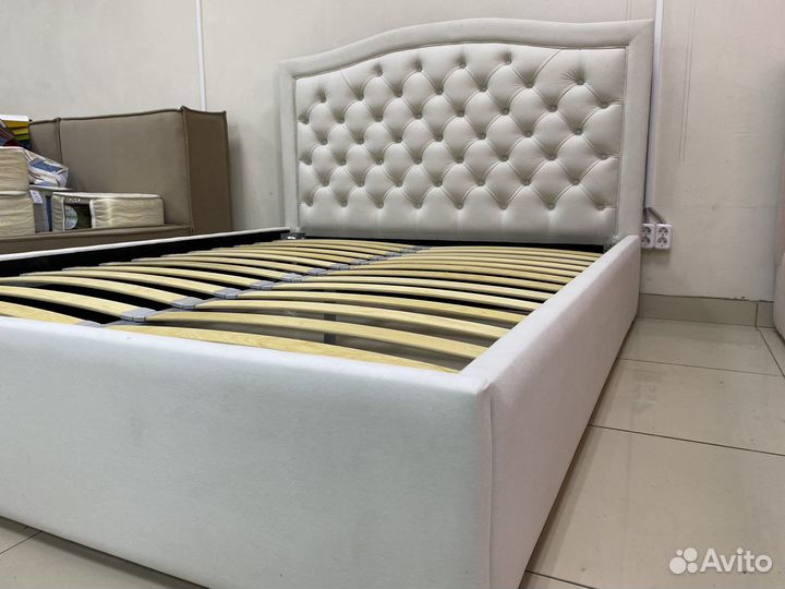 Кровать мягкая Катания