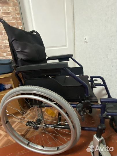 Инвалидная коляска