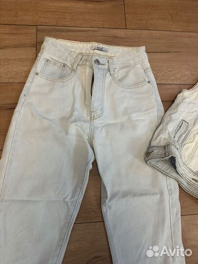 Джинсы и жилетка