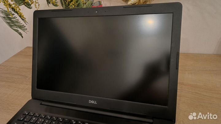 Ноутбук Dell Inspiron 5570