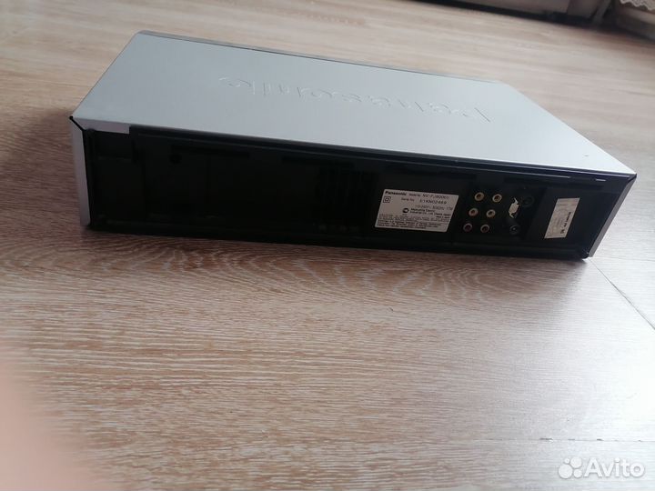 Видеомагнитофон panasonic