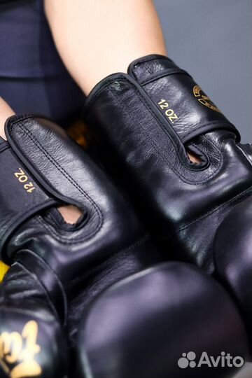 Боксерские перчатки Glory Fairtex Black