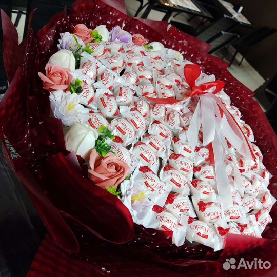 Сладкие букеты из конфет