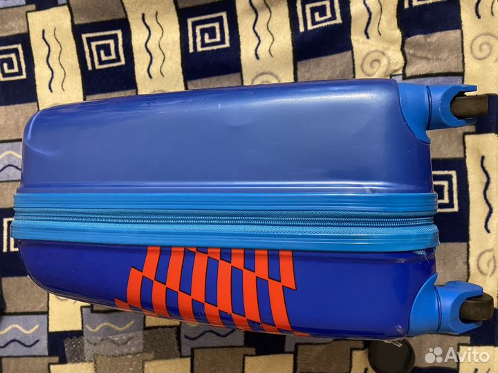 Чемодан на колесах детский бу