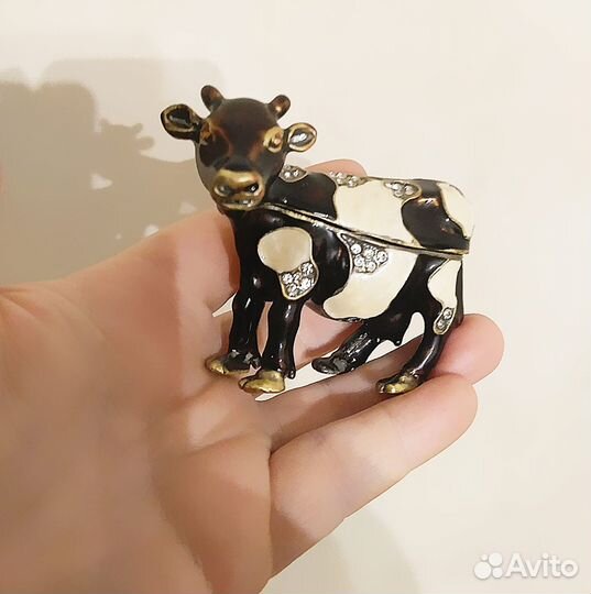 Шкатулка в виде коровы, Фигурка коровы