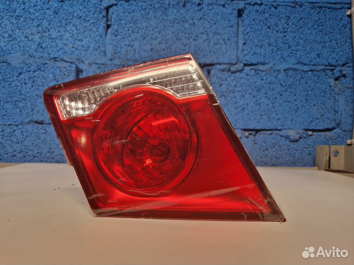 Фонарь Cruze внутренний левый