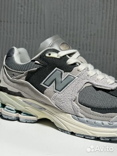 Кроссовки New balance 2002r