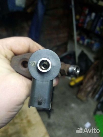 Форсунка топливная б. у. 338004A600 Hyundai. Киа