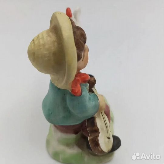 Статуэтка, Англия