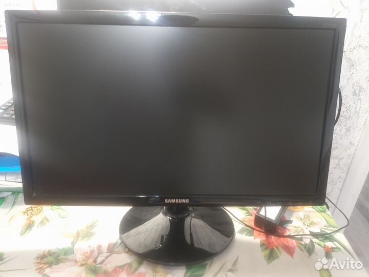 Монитор Samsung
