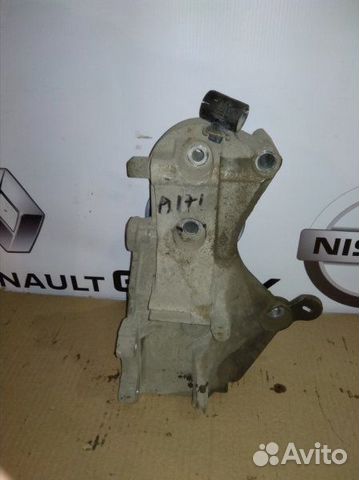 Кронштейн крепление навесного оборудования площадк