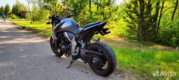 Хонда cb1000r