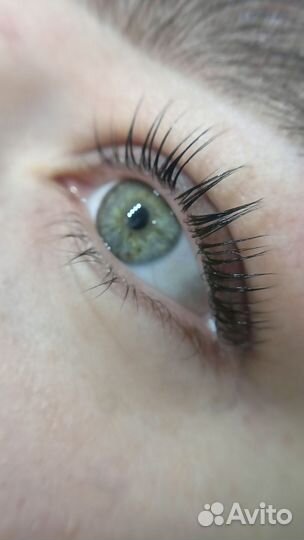 Окрашивание и коррекция бровей