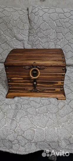 Хлебница-сундук