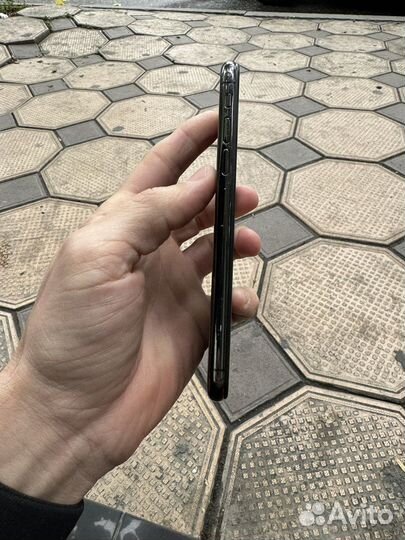 iPhone X, 64 ГБ