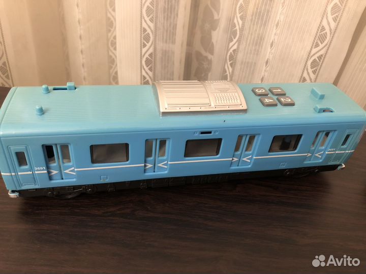 Игрушки троллейбус и сапсан 30см