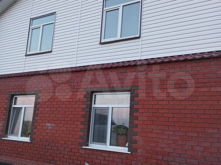 Дом 200 м² на участке 6 сот.