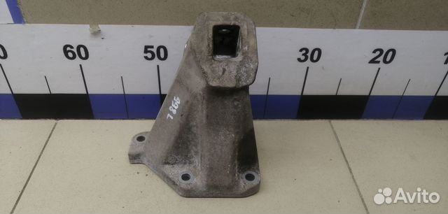 Кронштейн двигателя левый 5-serie GT F07 2009-2016