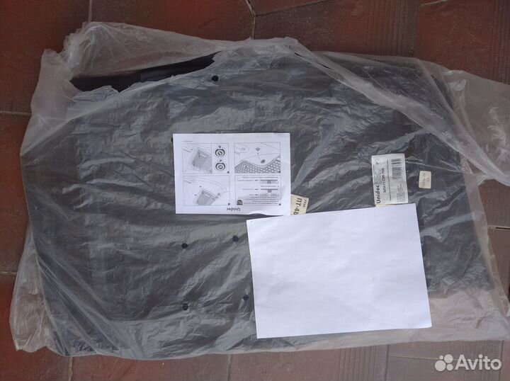 Резиновые коврики на Toyota RAV-4