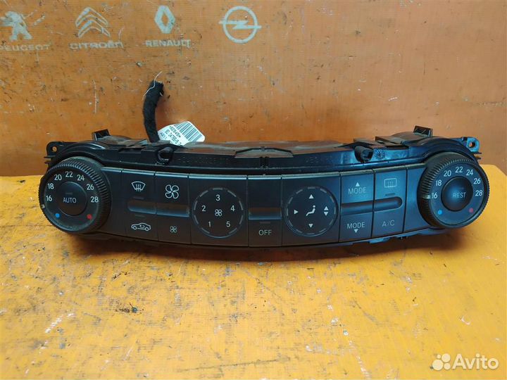 Блок управления печкой Mercedes-Benz W211 E-Klass