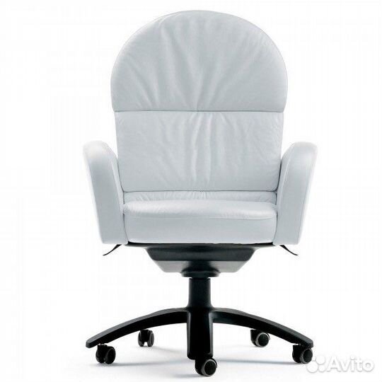 Кресло кожаное Poltrona Frau Ego