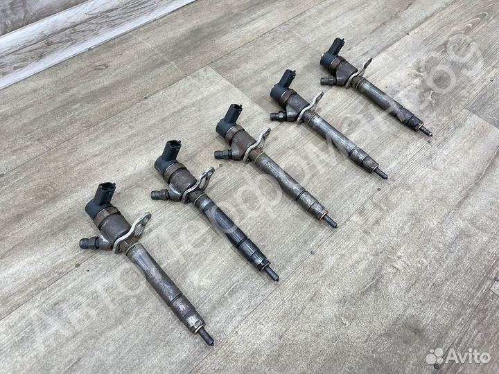 Форсунка топливная Volvo XC60 XC90 XC70 S80 S60