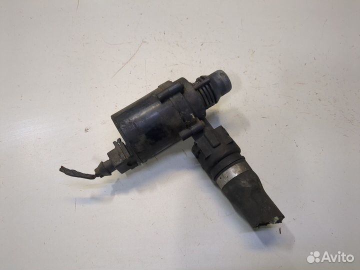 Насос водяной BMW X5 E70, 2008