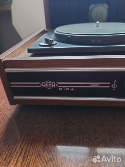 Проигрыватель пластинок (электрофон) Рига Аккорд