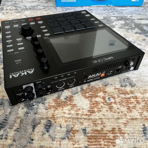 Синтезатор akai PRO MPC ONE купить в Москве | Хобби и отдых | Авито