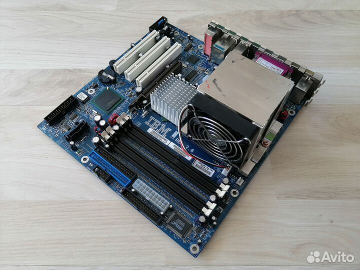 Материнские платы разные