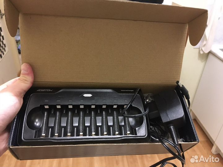 Зарядное устройство Robiton