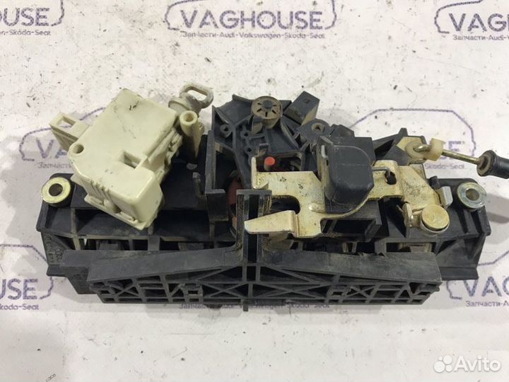 Замок багажника Audi A6 C5 4B 1999