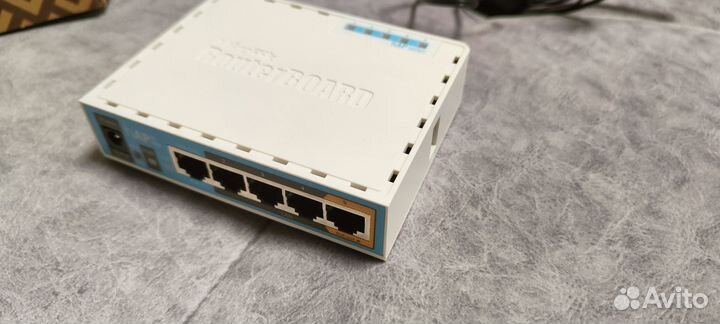 Wi-Fi роутер MikroTik hAP ac lite