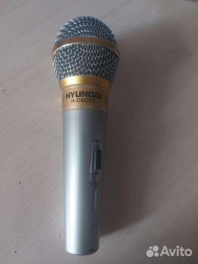 Микрофон для караоке Hyundai H-DM200