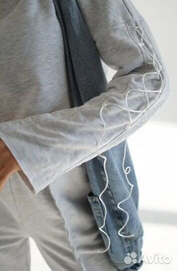 Новый спортивный костюм с завязками