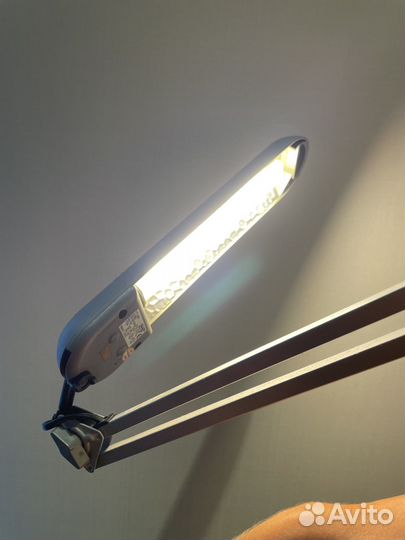 Лампа настольная с креплением