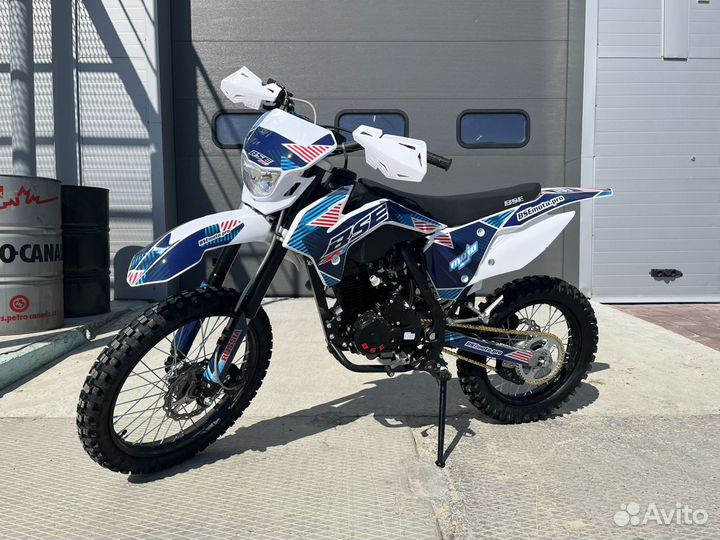 Мотоцикл BSE Z1