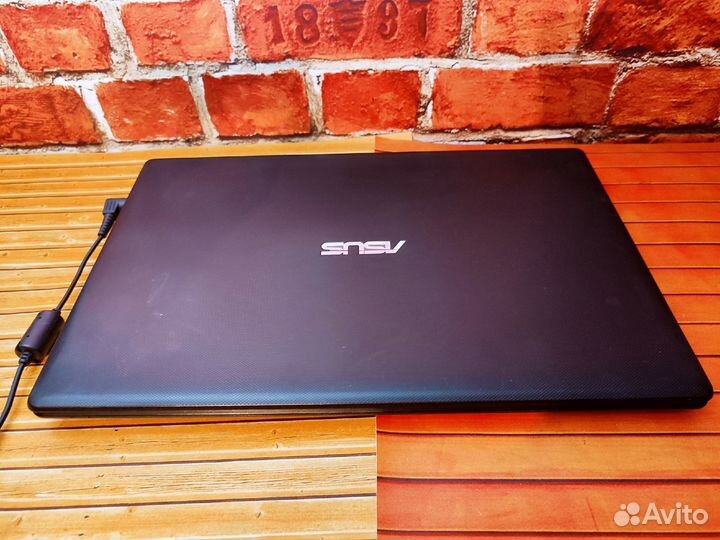 Asus X551M - 4 Ядра \ 4 Озу \ SSD