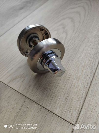 Завертка сантехническая фиксатор