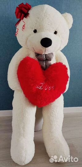 Большой плюшевый мишка