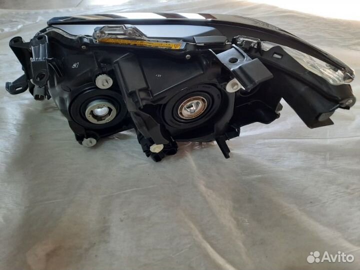 Фара галоген передняя правая Toyota Camry V55