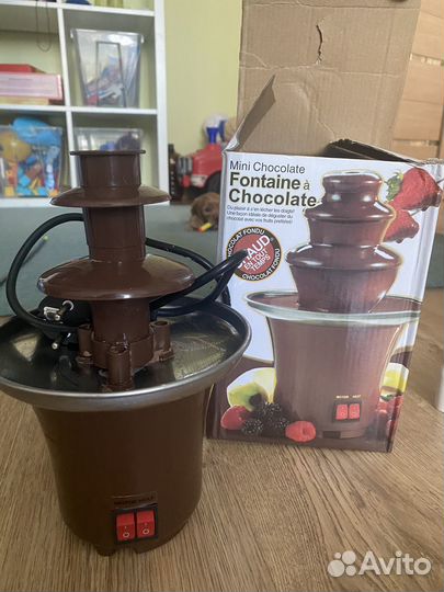 Фондю, шоколадный фонтан