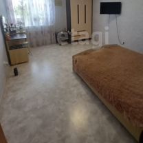 2-к. квартира, 64 м², 5/5 эт.