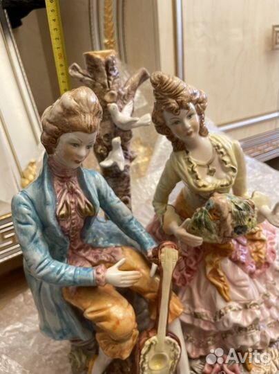 Статуэтка фарфоровая Capodimonte