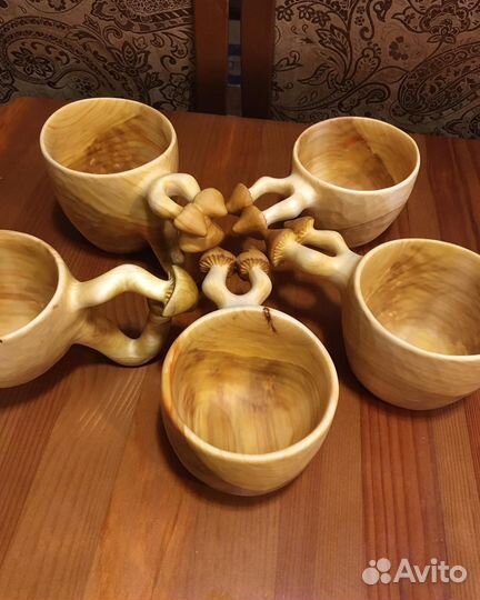 Кукса кружка с грибами из цельного куска дерева