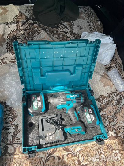 Грузовой гайковерт Makita 2000 Нм